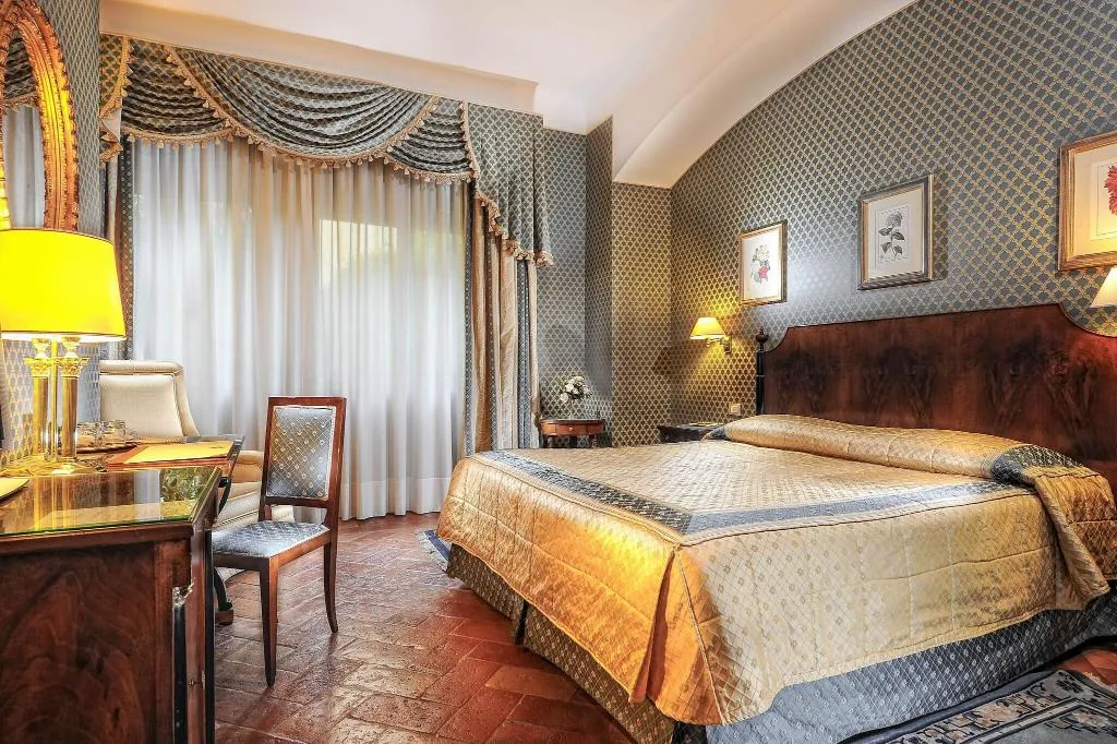 DOUBLE SUPERIOR Room, Monna Lisa, Florence