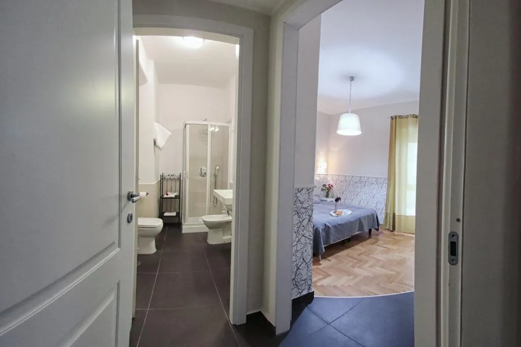 Double or Twin STANDARD Room, Cappella Vecchia 11, Naples