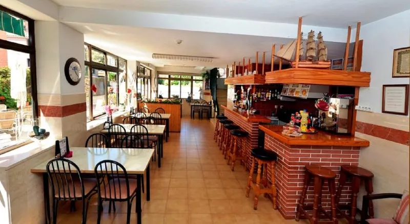 Bar, Magnolia, Costa Brava