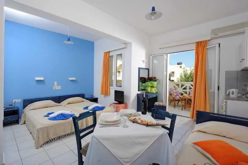 APARTMENT POOL VIEW Room, Filia, Crete