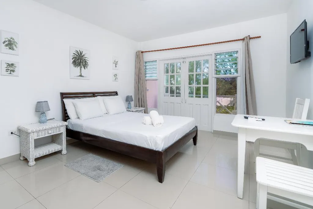APARTMENT GARDEN VIEW Room, Ocean Spray Beach Apartments, Barbados