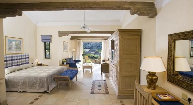 SUITE EXECUTIVE LAND VIEW Room, Columbia Beach Resort, Cyprus