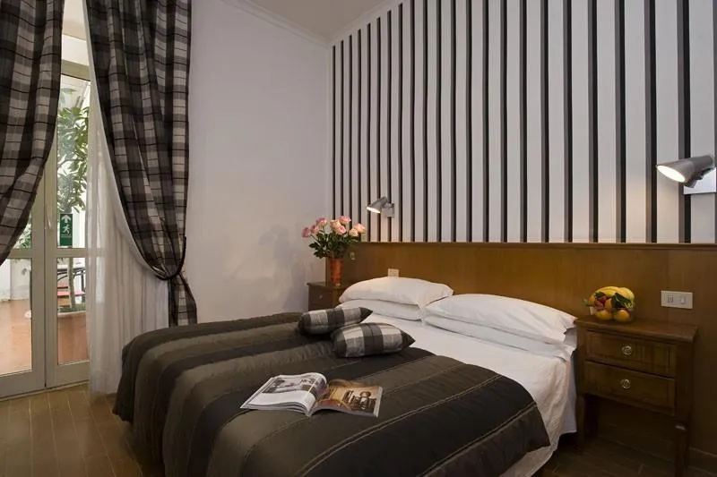 Room, De Petris, Rome