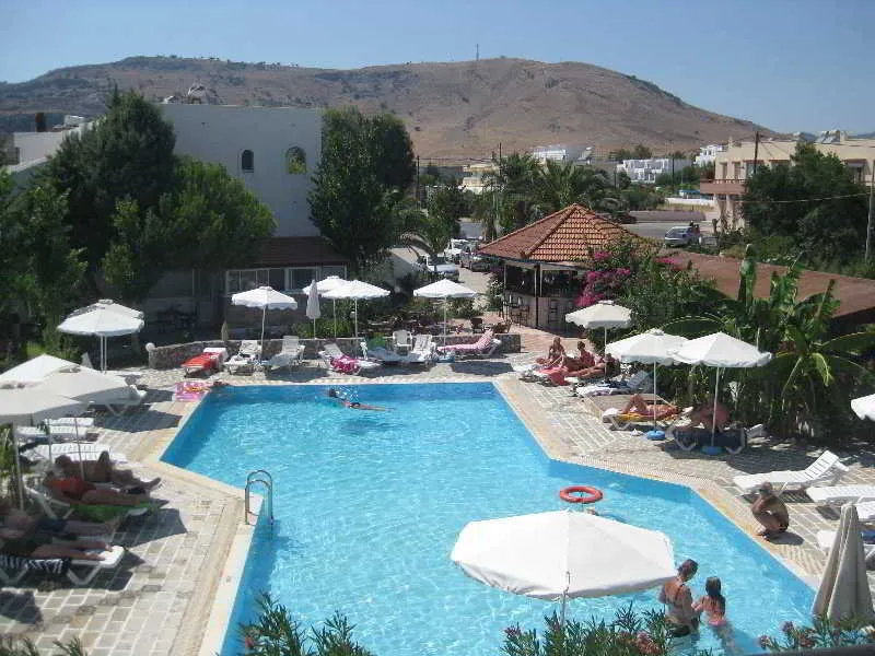 Pool, Belmare, Rhodes