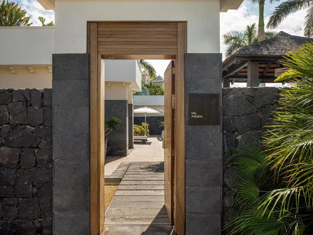 VILLA WITH PRIVATE POOL Room, Gran Melia Palacio de Isora, Tenerife