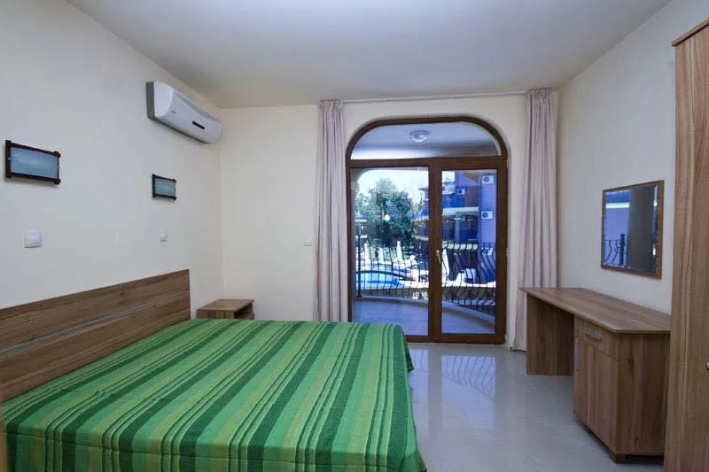APARTMENT THREE BEDROOMS Room, Garden Beach, Bourgas