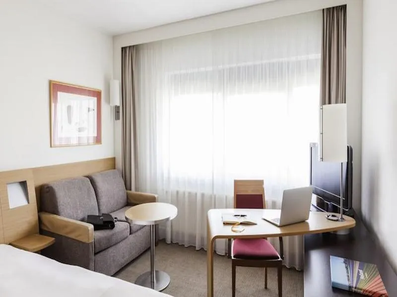 DOUBLE SUPERIOR Room, Novotel Amsterdam City, Amsterdam