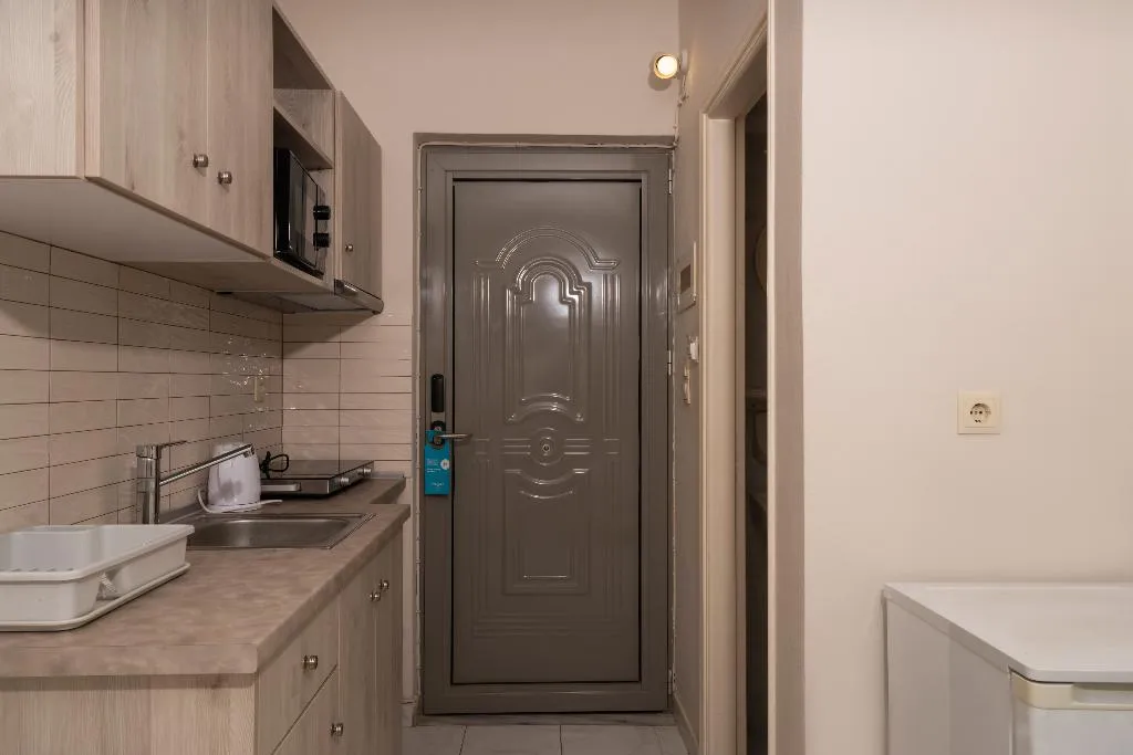 STUDIO CAPACITY 3 Room, Karras Livin, Zante