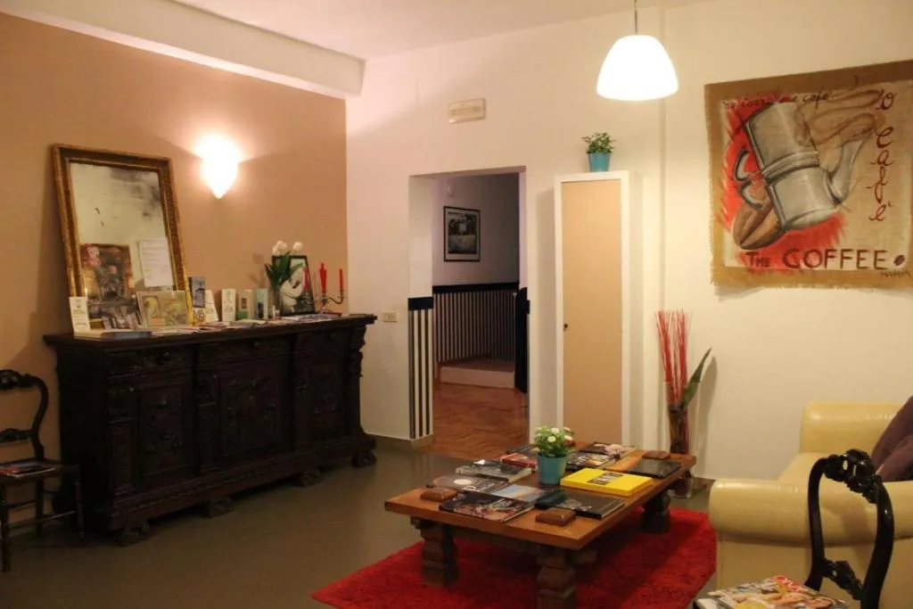 Double or Twin STANDARD Room, Cappella Vecchia 11, Naples