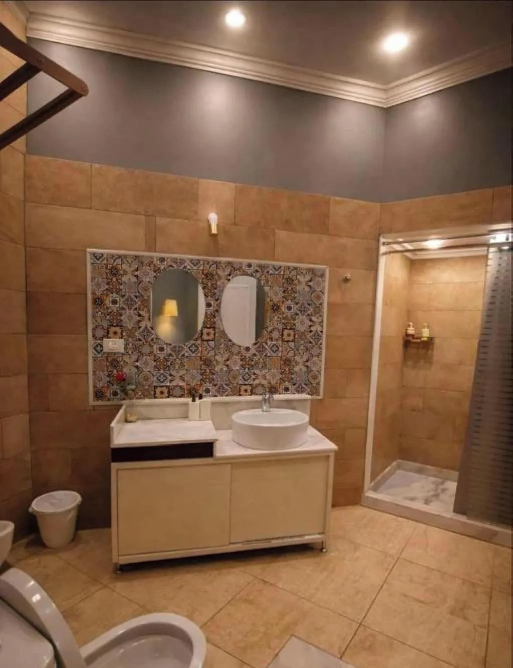 Room, Ga Plus, Cairo
