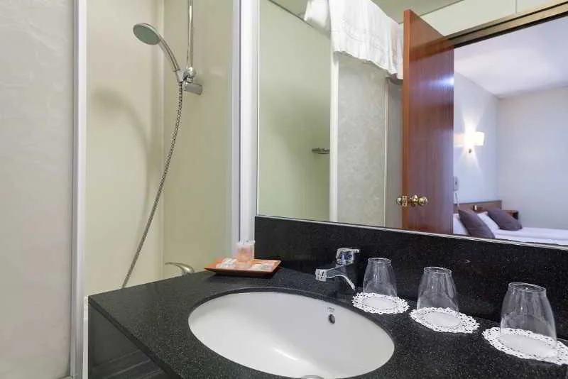 Room, Condal, Barcelona