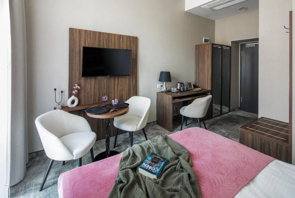 DOUBLE PREMIUM KING BED Room, Dream Boutique Aparthotel, Krakow