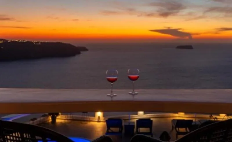 SUITE SUPERIOR WITH VIEWS Room, Athermi Suites, Santorini