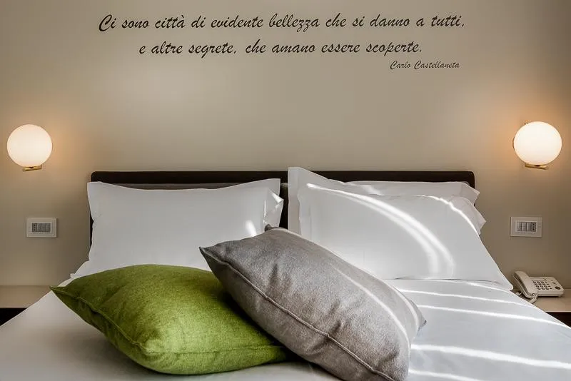DOUBLE STANDARD Room, Hotel Canada Urban Chic, Milan