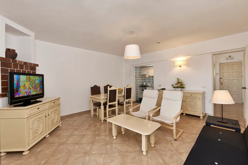 APARTMENT TWO BEDROOMS Room, Cheerfulway Minichoro Apartamentos, Algarve