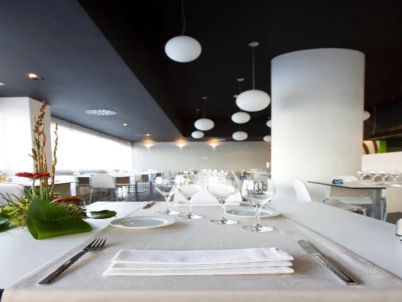 Restaurant, Zentral Castellana Norte, Madrid