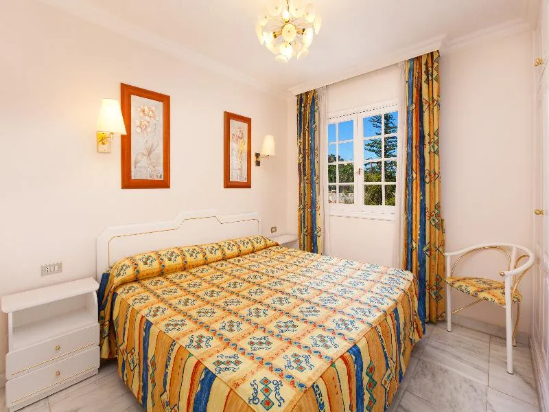 APARTMENT CAPACITY 3 ONE BEDROOM Room, Apartamentos Casablanca, Tenerife