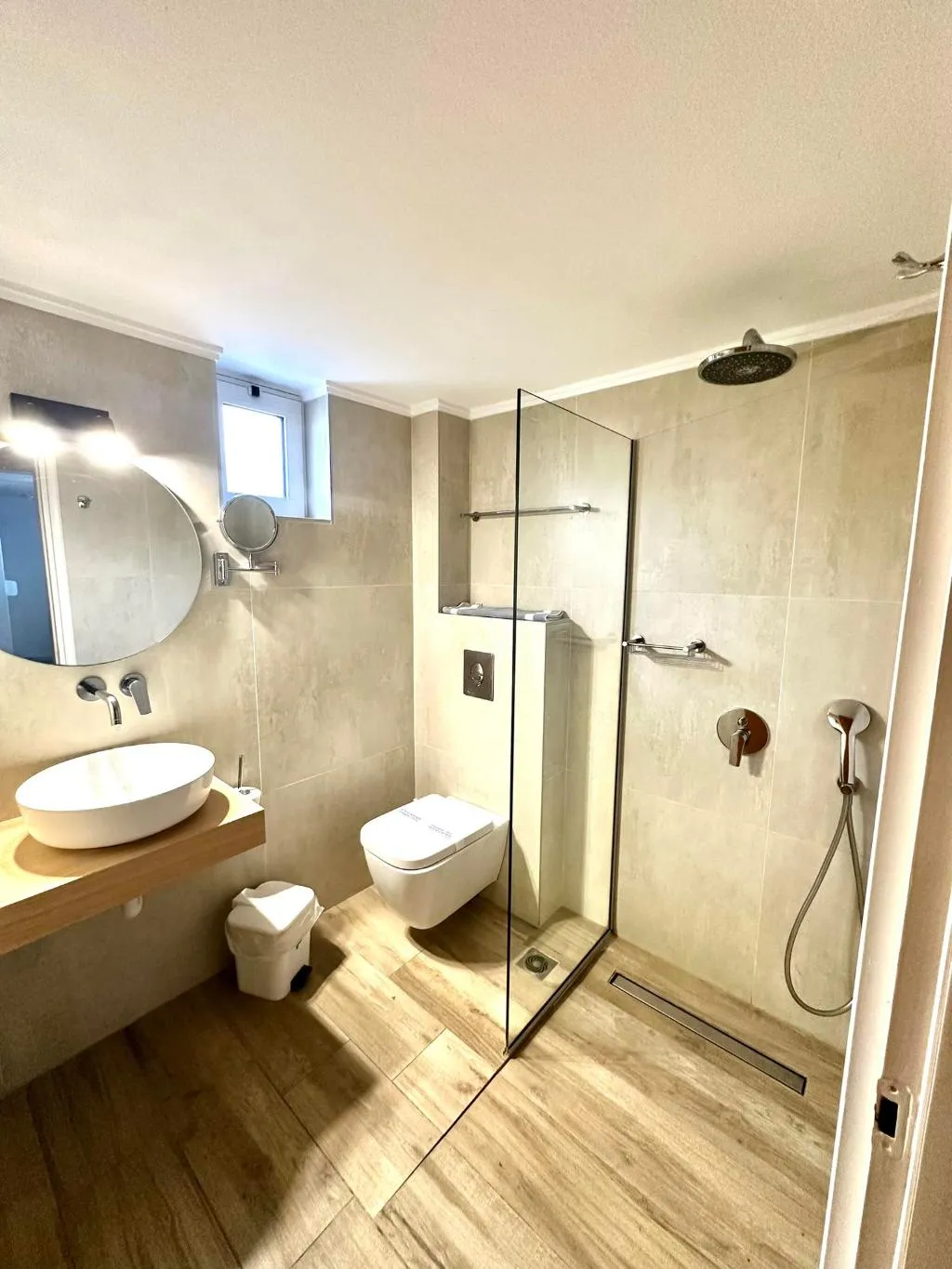 FAMILY ROOM TWO BEDROOMS ONE BATHROOM Room, Castro Hotel, Crete