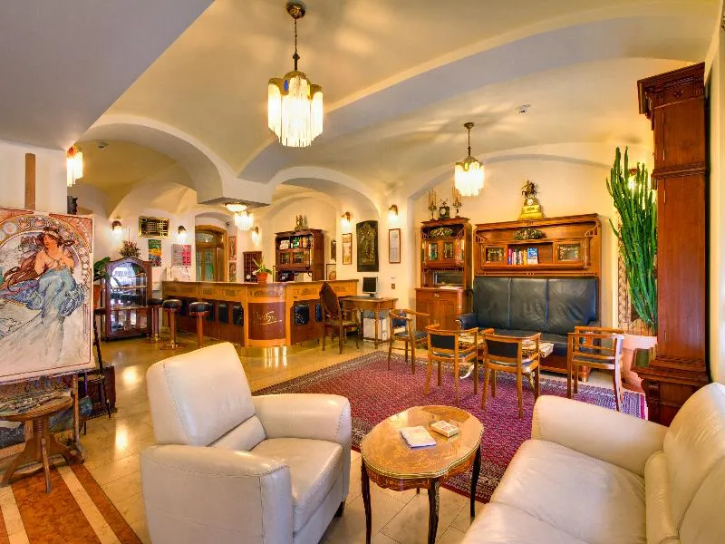 Lobby, Mucha, Prague