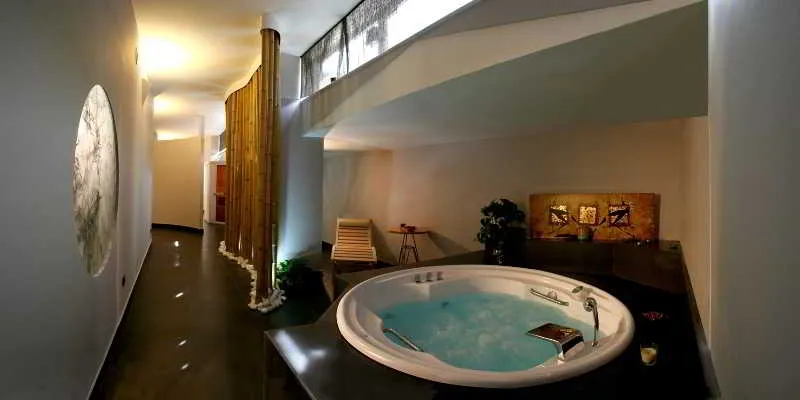 Sports and Entertainment, Alfredo Hotel, Rome