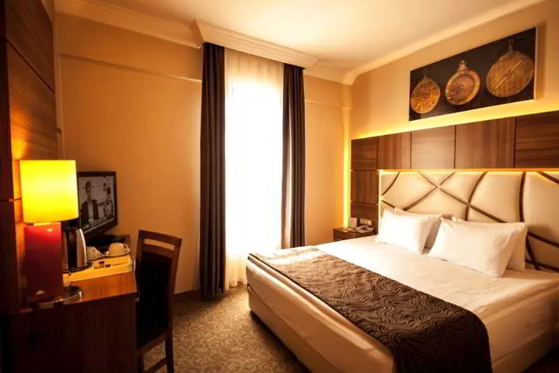Room, Rumi, Antalya