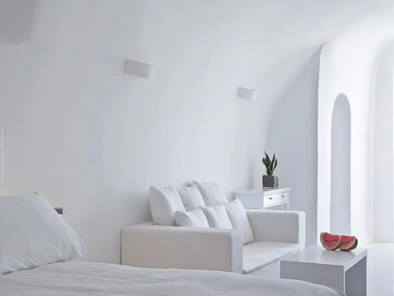 SUITE SEA VIEW Room, Katikies Chromata Santorini - The Leading Hotels, Santorini