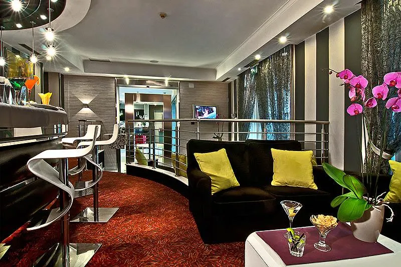 Bar, Ariston, Rome