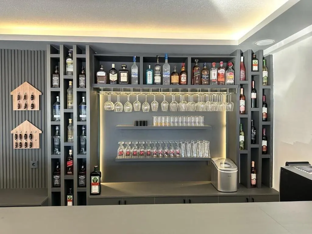 Bar, Marina Lora Butik Otel, Izmir