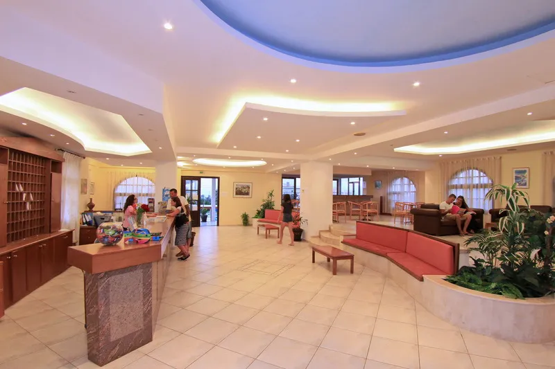 Lobby, Despo, Crete