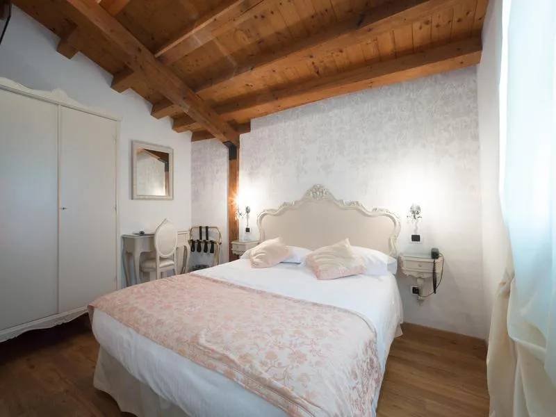 Double or Twin CLASSIC Room, Villa Gasparini, Venice