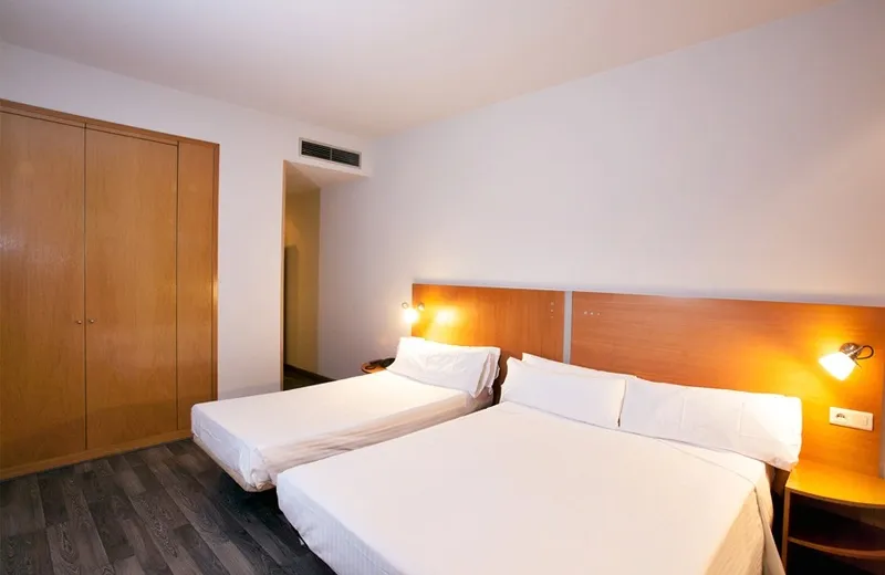 TRIPLE STANDARD Room, B&B HOTEL Barcelona Mollet Porta de Gallecs, Barcelona