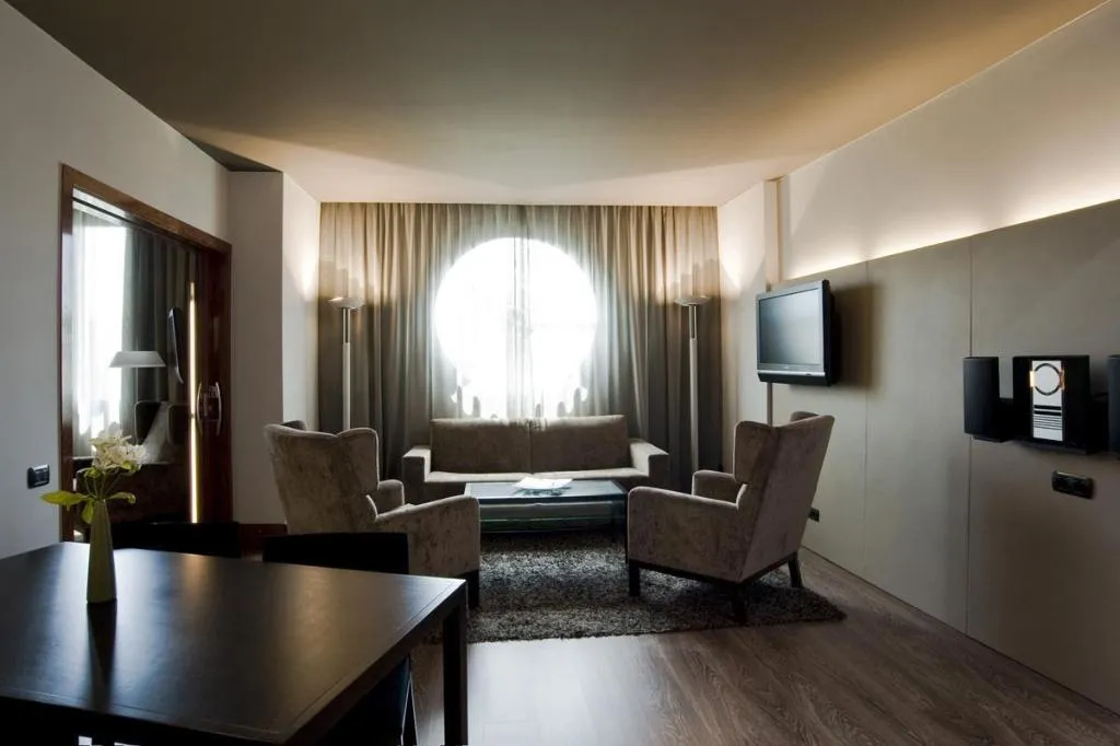 Room, Gran Hotel Havana 4*Sup by Escampa Hotels, Barcelona