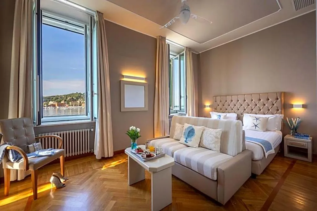 JUNIOR SUITE STANDARD Room, Hotel Metropole, Cagliari