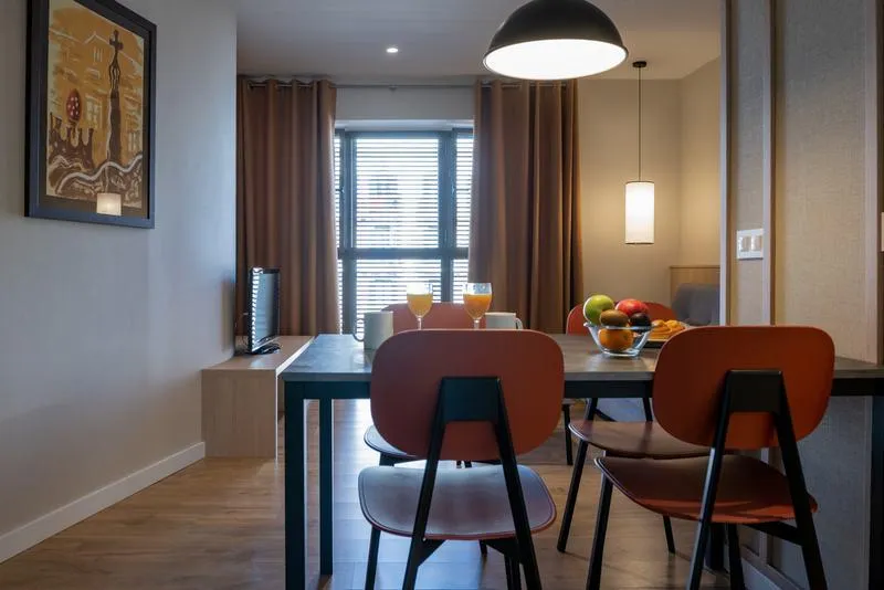 APARTMENT CAPACITY 4 TWO BEDROOMS Room, MH Apartments Urban, Barcelona