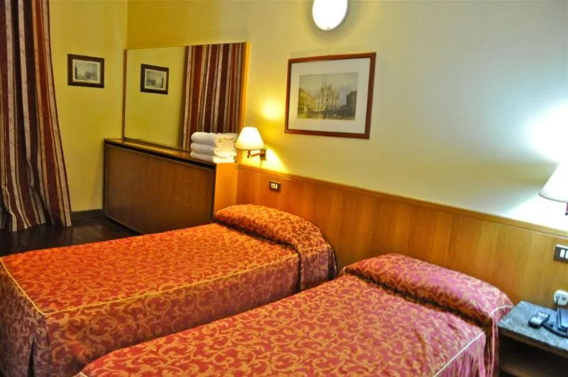 TRIPLE STANDARD Room, Hotel Vecchia Milano, Milan