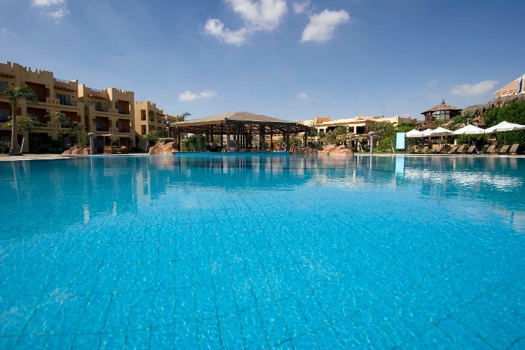 Swiss Inn Pyramids Golf Resort ****, Cairo