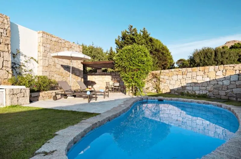 JUNIOR SUITE WITH PRIVATE POOL Room, Grand Relais dei Nuraghi, Olbia