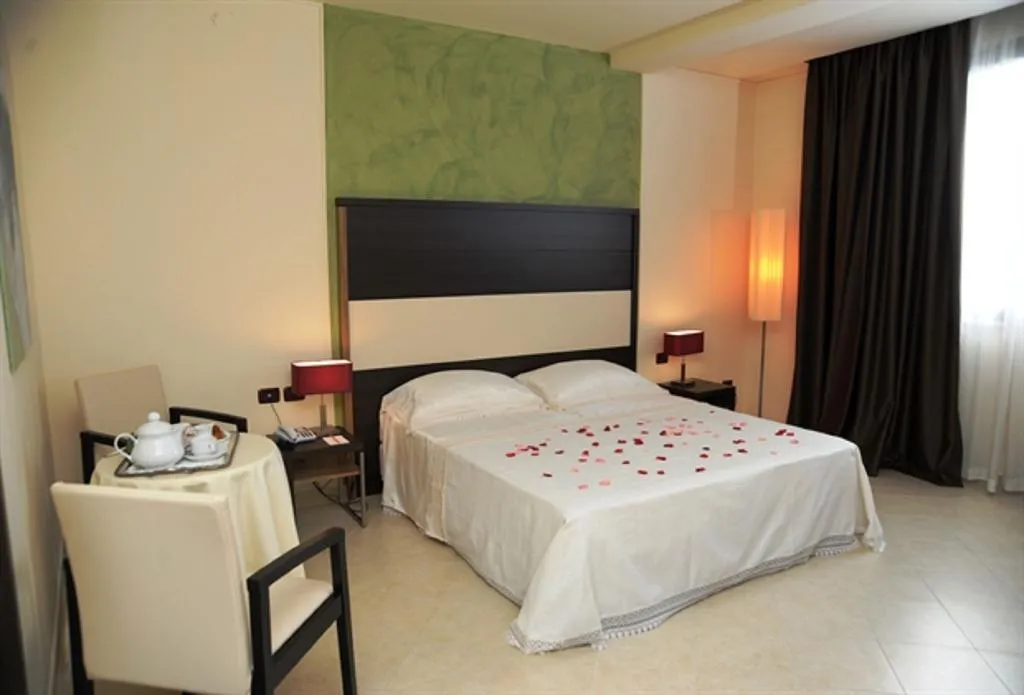 Double or Twin STANDARD Room, Viola Palace Hotel, Catania