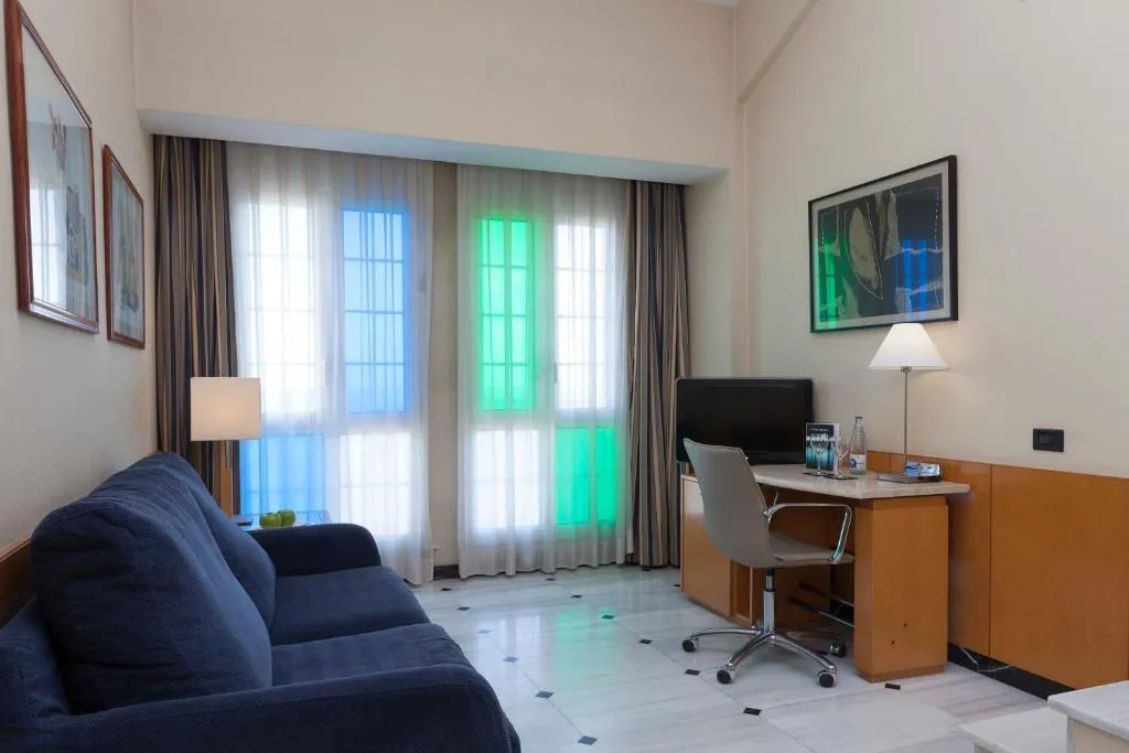 APARTMENT CAPACITY 4 Room, URH Ciutat de Mataró, Barcelona