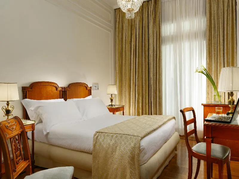 DOUBLE CLASSIC Room, Grand Hotel Parker's, Naples