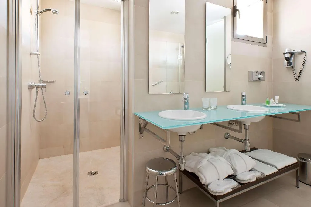 Double or Twin STANDARD Room, NH Alicante, Costa Blanca