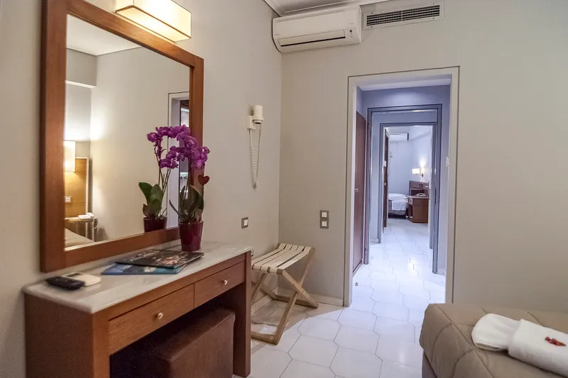 SUITE STANDARD Room, Fedriades Delphi, Athens
