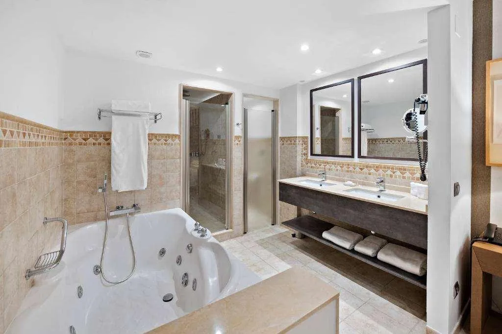 SUITE DELUXE ONE BEDROOM Room, Wyndham Grand Costa del Sol, Costa Del Sol
