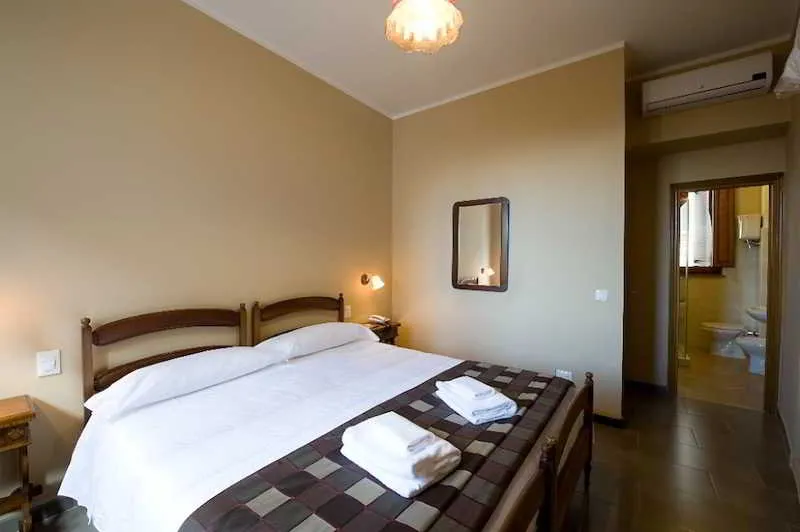 Room, Properzio, Perugia