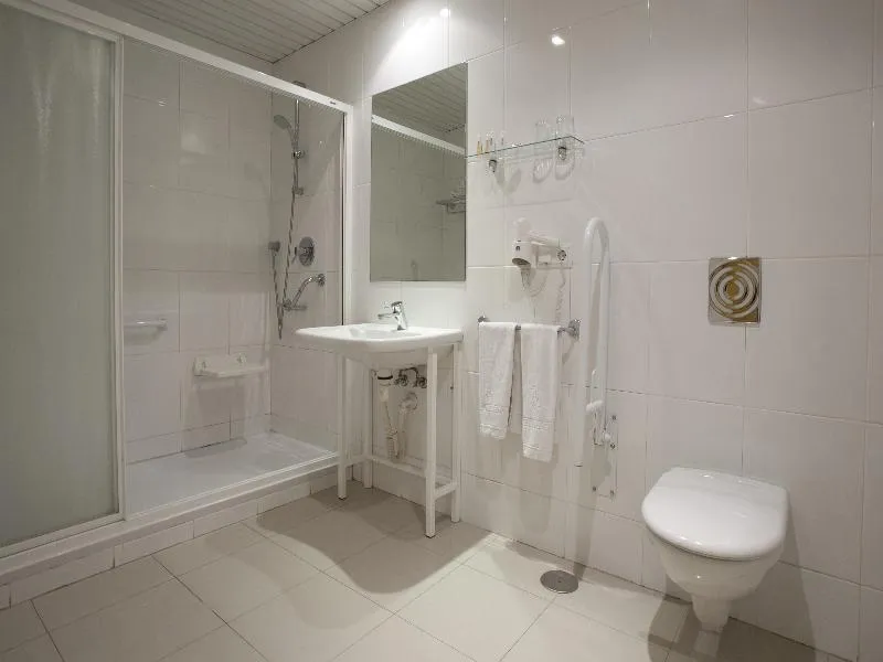 DOUBLE ECONOMY Room, Regente, Madrid