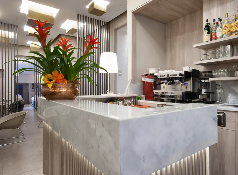 Bar, Gamma, Milan