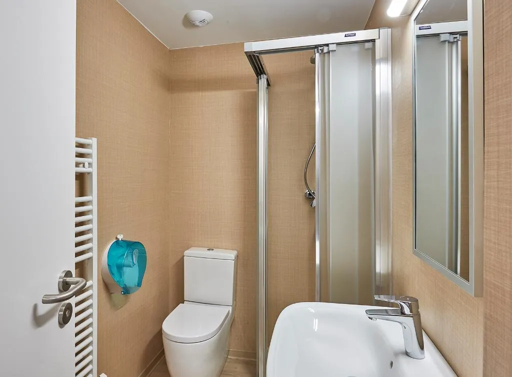 FAMILY ROOM CAPACITY 2 Room, Alberg Abat Oliba, Barcelona