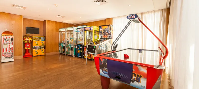 Sports and Entertainment, Globales SuneoClub Pionero Santa Ponsa, Majorca