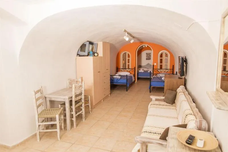 General view, Maryloujohn Villas, Santorini