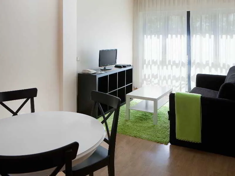 APARTMENT TWO BEDROOMS Room, TH La Florida, Madrid